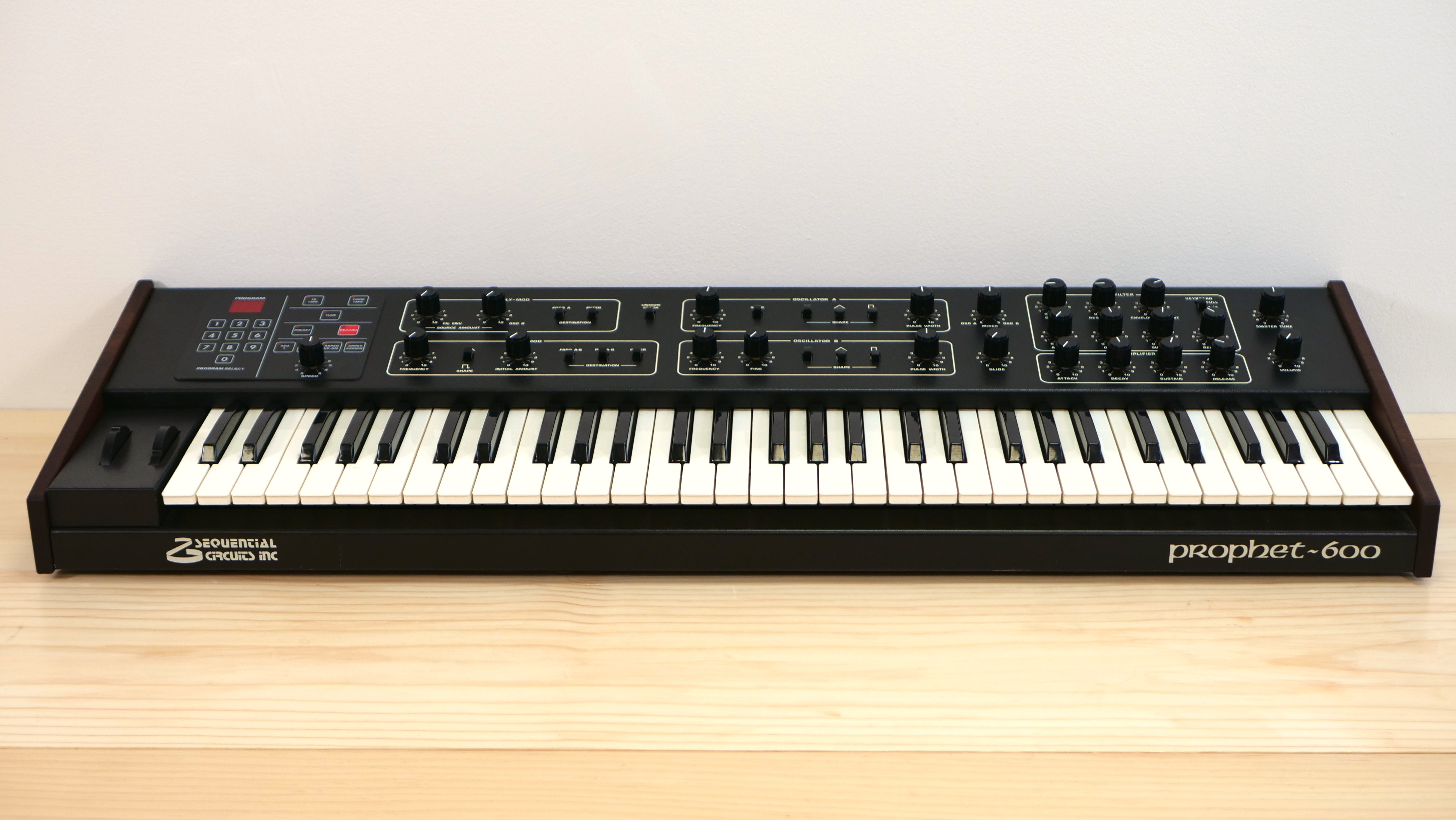 Sequential Circuits Prophet 600 – Bell Tone Synth Works